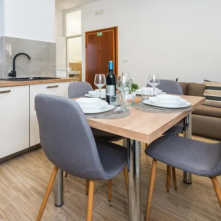 Daire Central Split - Spacious 2Br - 2 King Beds