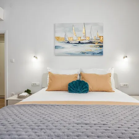 Elegant 2 Bedroom Retreat Center Апартаменты Сплит